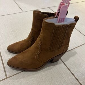 (NEVER WORN) Sam & Libby Ankle Cowgirl Boots